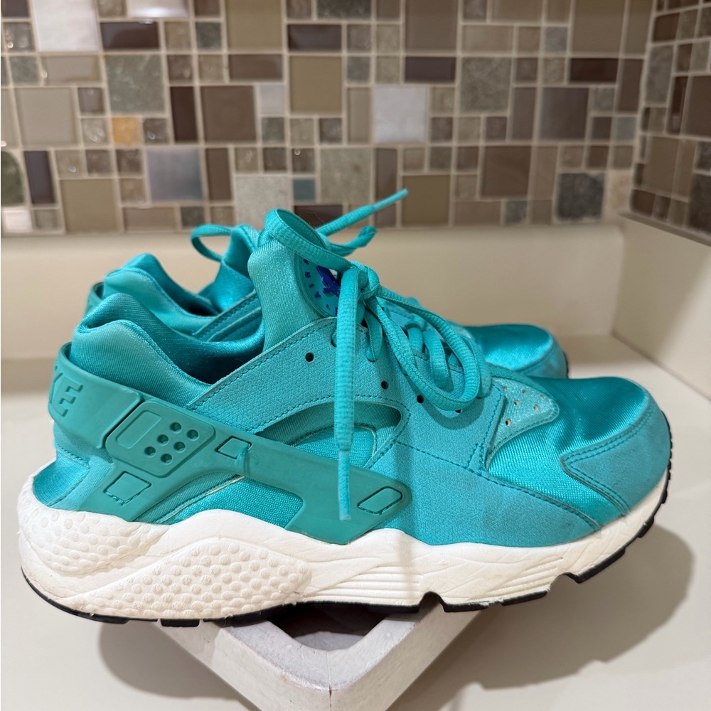 Nike Air Huarache Size 9 Teal/Turquoise Sneakers Lightweight  & Iconic Style - Picture 6 of 12